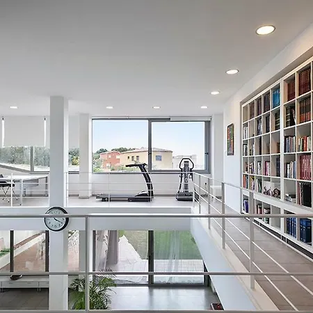 Villa Garriguella Гарригелья