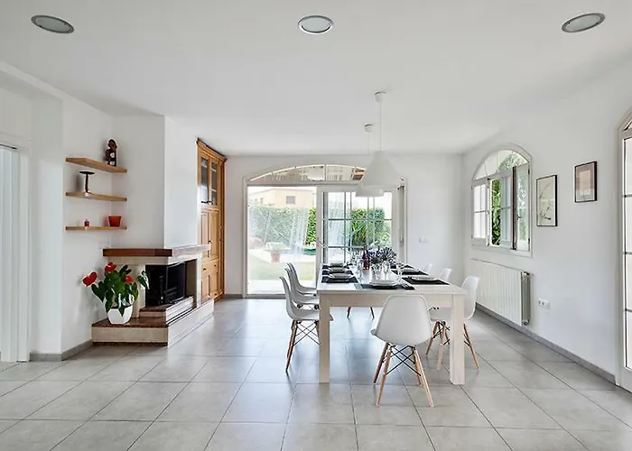 بيت للعطل Villa Garriguella *
